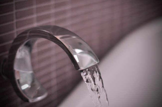 Stay Warm This Winter With These Plumbing Tips