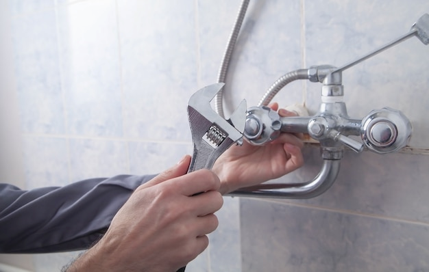 When To DIY And When To Call A Professional Adelaide Plumber?
